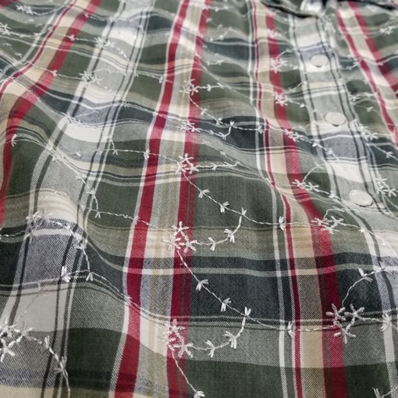 Tradition Country Christmas S/S Button-Down Top - Picture 7 of 8